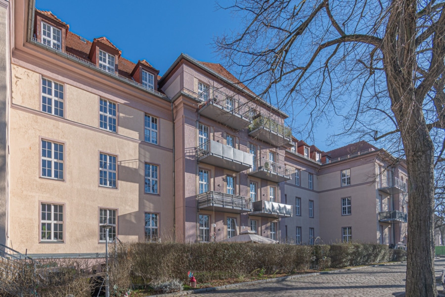 Hausfront - Modernes Zuhause nähe Altstadt | Stellplatz | sofort bezugsfrei