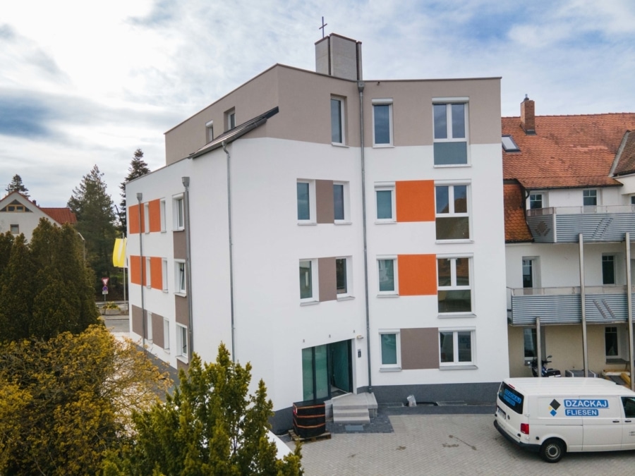 Außenansicht - Neue Erdgeschosswohnung mit kleinem Garten im Herzen von Zirndorf