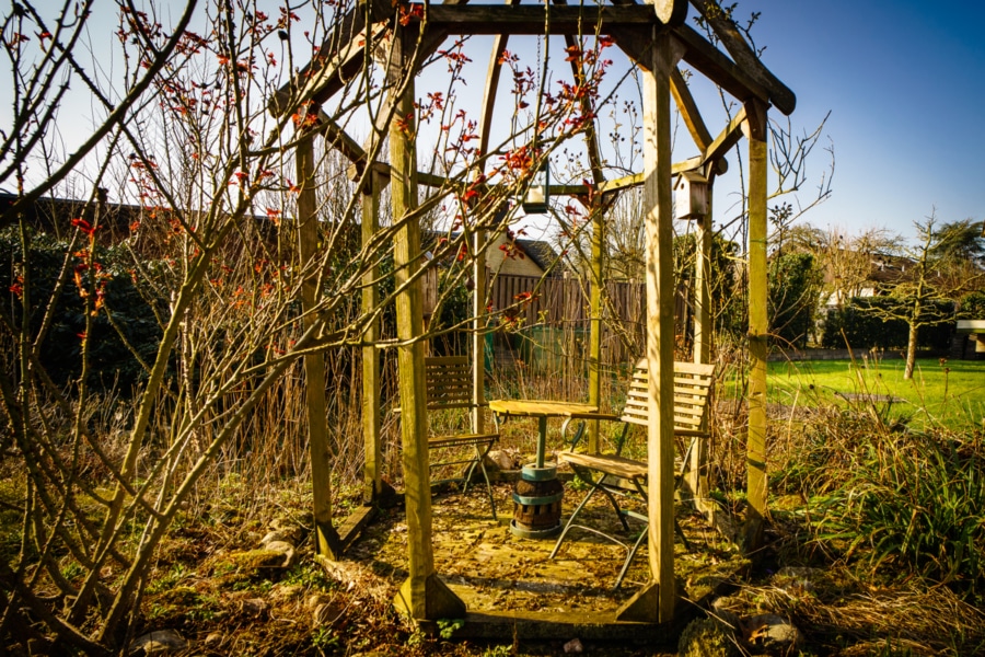 Garten - Zeitreise mit Stil: Ihr Traumhaus aus den Siebzigern in Ledde's idyllischer Ruhe!