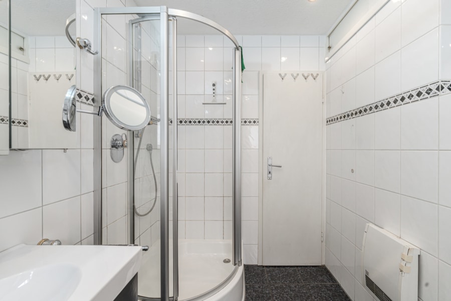 Ansicht Dusche EG - Exklusives Zuhause in ruhiger Waldrandlage im Essener Stadtwald!