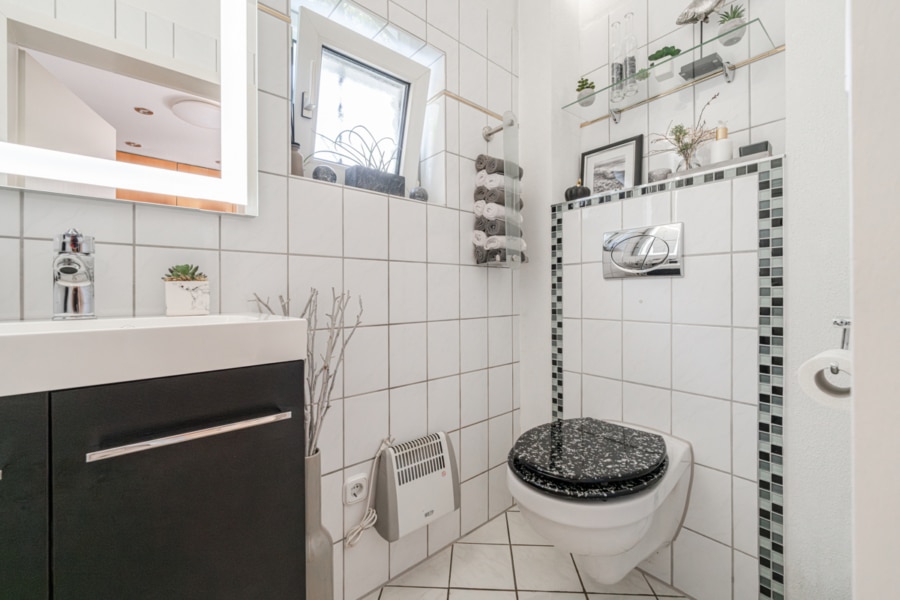 Ansicht Gäste-WC - Exklusives Zuhause in ruhiger Waldrandlage im Essener Stadtwald!