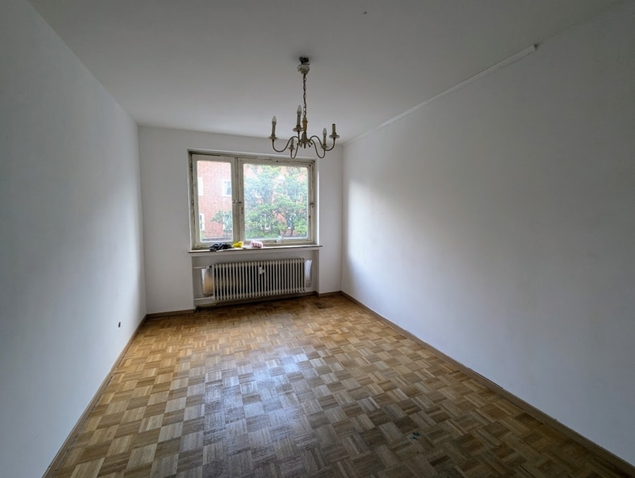 Schlafzimmer 2 - Exklusive Stadtwohnung in Hannovers List: Komfortables Wohnen zwischen Eilenriede und Lister Platz