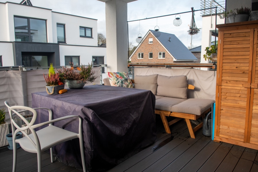 Balkon - Stilvolles Wohnen: Exklusive Dachgeschosswohnung mit Balkon und moderner Ausstattung!