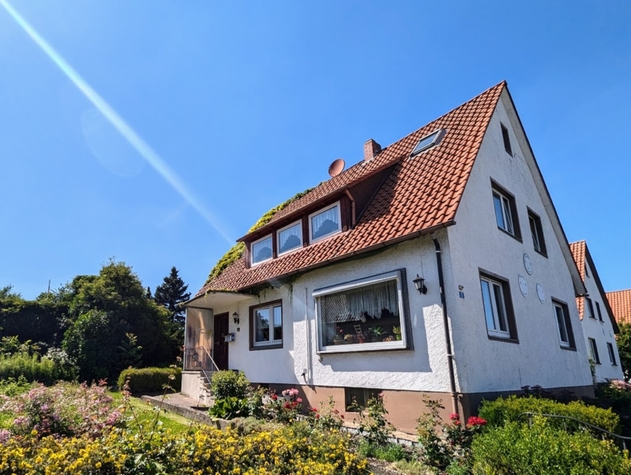 Titelbild - Einfamilienhaus in ruhiger Lage mit großem Grundstück - Ideal auch als Zweifamilienhaus