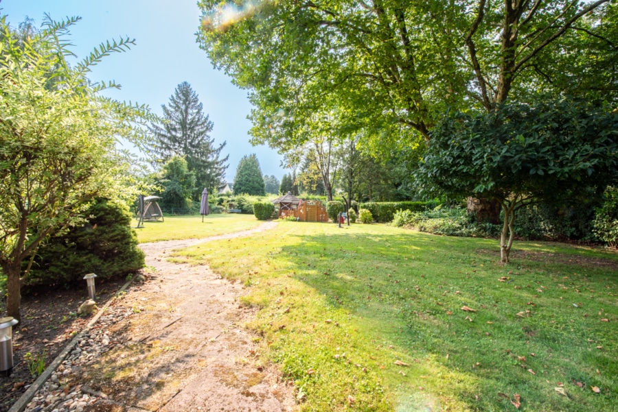 Weitere Gartenansicht - Mehrfamilienhaus in ruhiger Lage von Essen-Schonnebeck