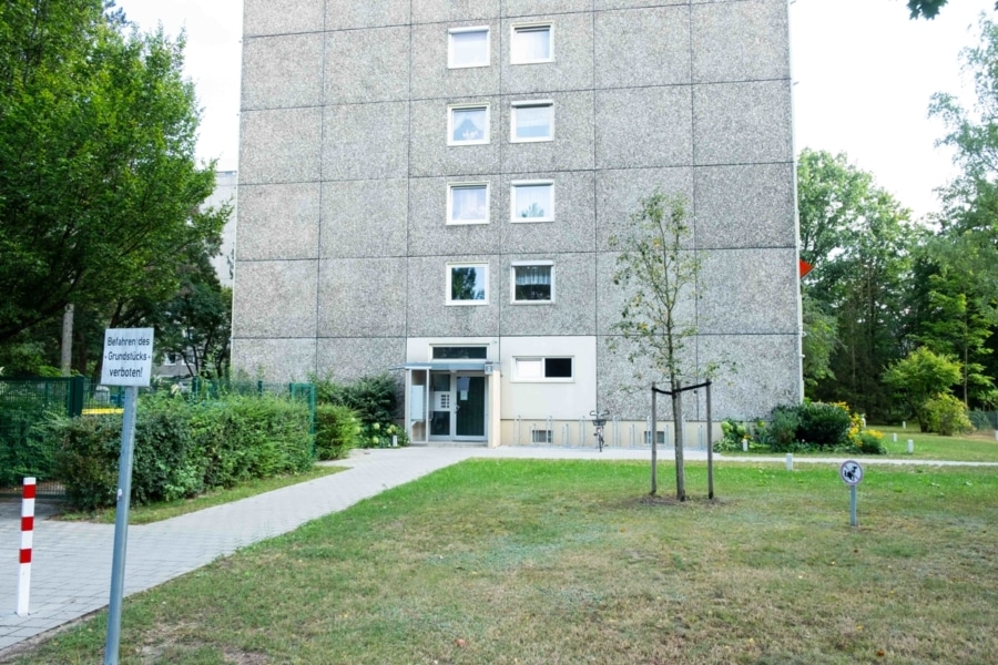 Außenansicht - Ankommen und loswohnen - Ihre Praktische 3-Zimmerwohnung in Nürnberg Langwasser mit tollem Balkon