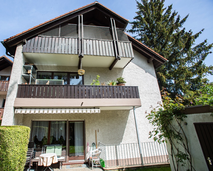 Ansicht Balkon Südseite - Gemütliche 3-Zimmer-Wohnung mit Balkon in Ismaning