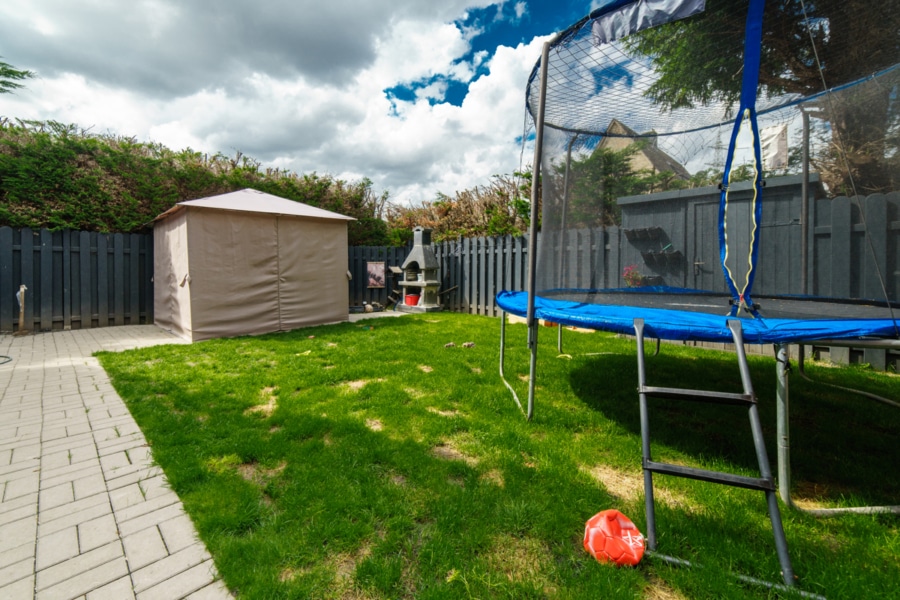 Garten Wohnhaus rechts - Zwei Häuser auf einem Grundstück - Ihr Traum vom Mehrgenerationenwohnen!