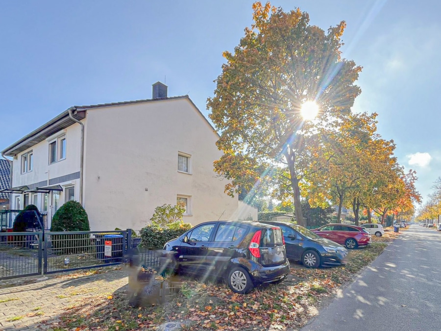 Hausfront - Das perfekte Familiennest | Viel Platz in ruhiger Top-Lage