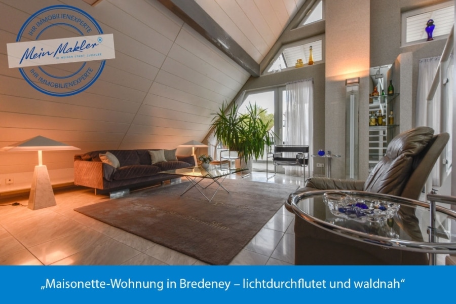 Blick in den Wohnbereich - Maisonette-Wohnung in Bredeney – lichtdurchflutet und waldnah