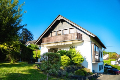 Exklu­sives Haus in beliebter Höhenlage, 51645 Gummersbach, Einfamilienhaus