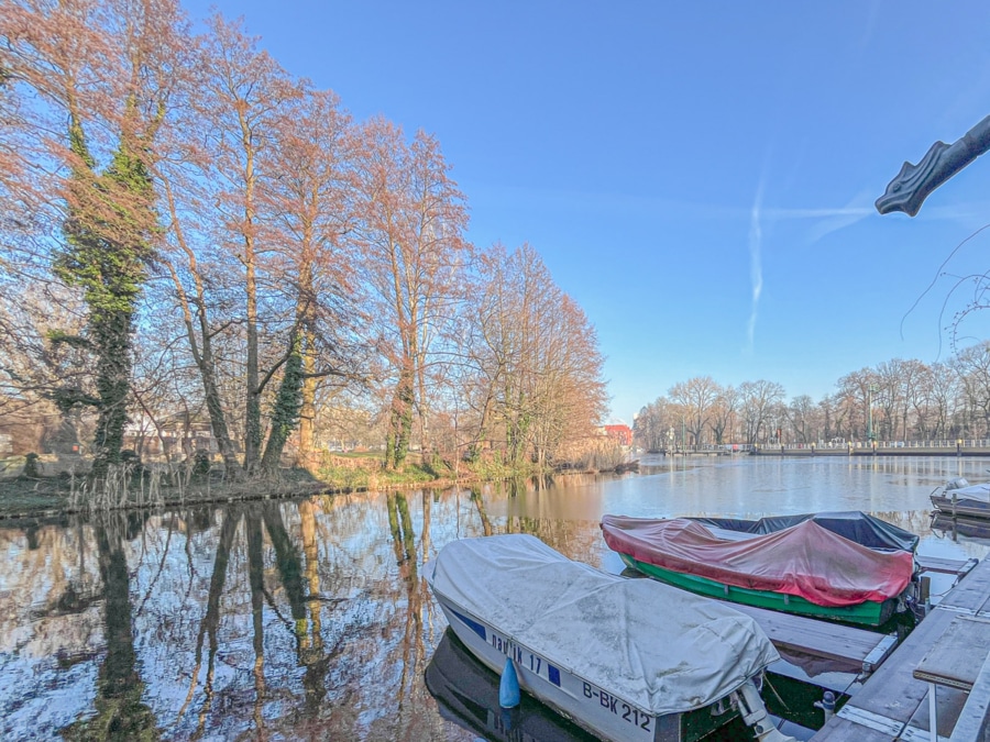 Bootsliegeplatz - Am Schaum vom Wasser