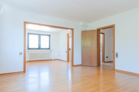 Wohnung - zum Wohlfühlen und glück­lichen Residieren, 44795 Bochum / Weitmar, Dachgeschosswohnung