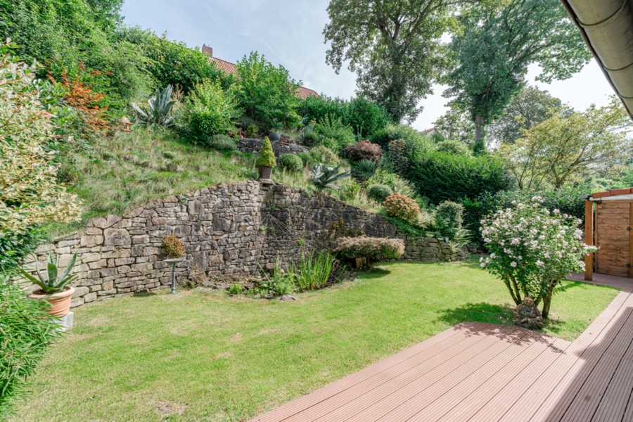 Ansicht Gartenbereich - Haus am Baldeneysee mit Garten und Garage!