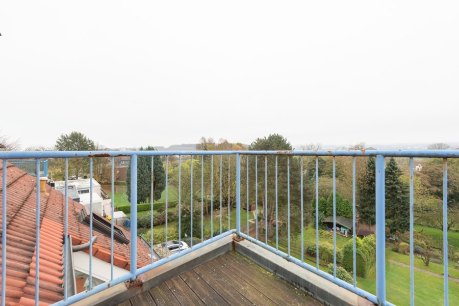 Ansicht Balkon (Süd) - Wohnen über zwei Etagen mit TOP-Ausblick!