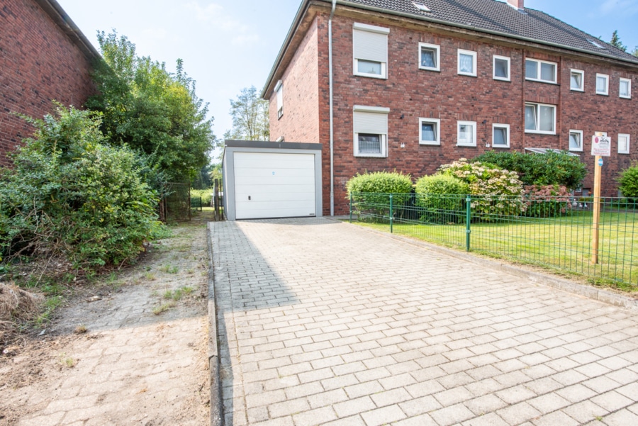 Weitere Frontansicht - Mehrfamilienhaus in ruhiger Lage von Essen-Schonnebeck