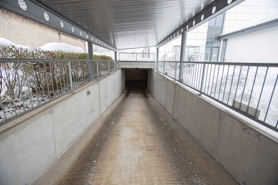 Tiefgaragenabfahrt - Top-Bürofläche mit Loggia und Erweiterungspotential in bester Lage