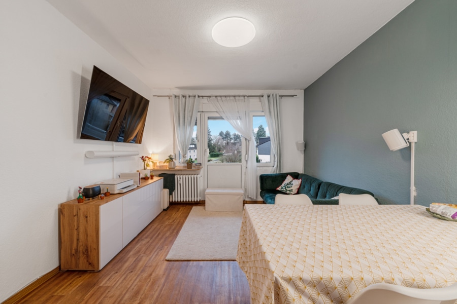 Wohnzimmer - Charmante 3,5-Zimmer-Wohnung in Bochum: Ideal für Kapitalanleger!