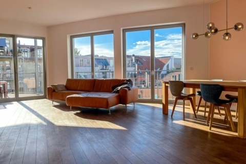 Berlin-Mitte: Modernes Apartment mit Terrasse – Tiefga­ra­gen­stell­platz Optional, 10178 Berlin, Etagenwohnung