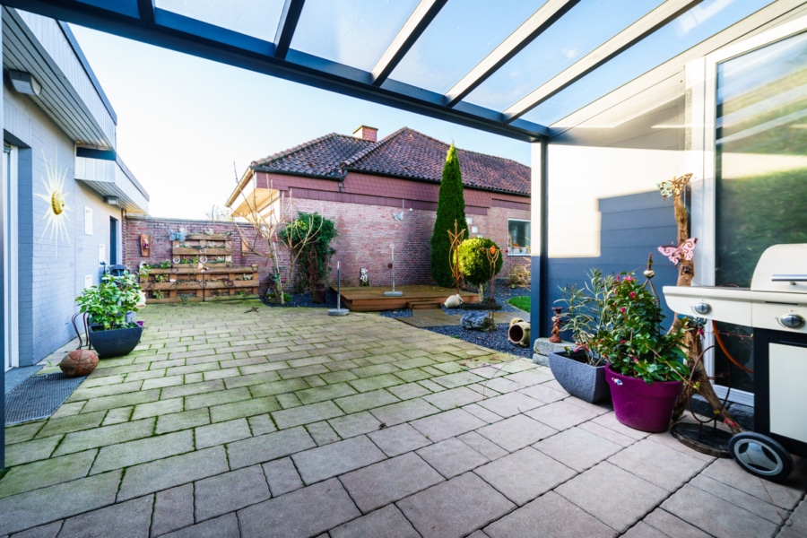 Garten / Terrasse - Nachhaltigkeit trifft Komfort – Ein moderner Bungalow mit Charakter in Mettingen!