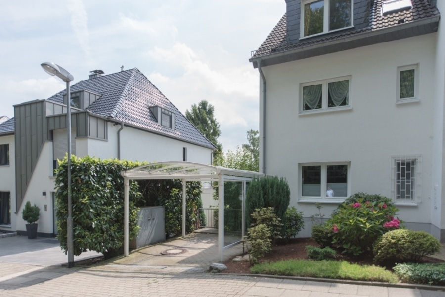 verglaster Carport am Haus - Lebensgefühl vom Feinsten