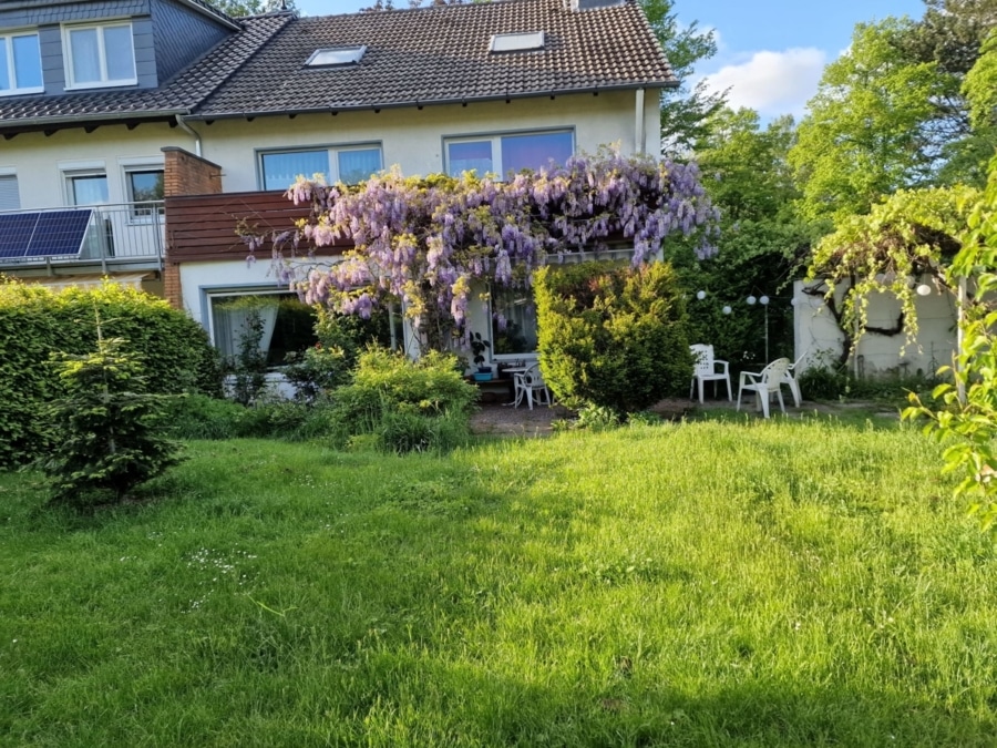 Rückansicht - Ruhiges Wohnen im Grünen: Ihr Zuhause im begehrten Stadtteil Kirchrode