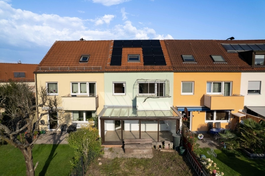 Außenansicht - Start frei für Ihre Familie - Energiesparhaus mit Effizienzklasse B direkt in Moorenbrunn