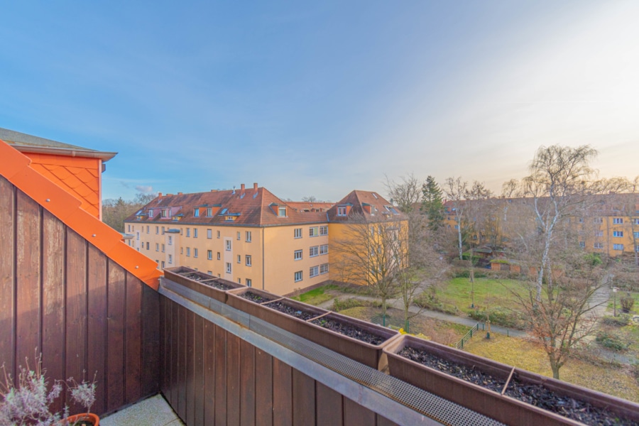 Skyline Balkon - Ruhige ETW mit viel Platz | Kleingarten | Dachterrasse | Ausbaureserve