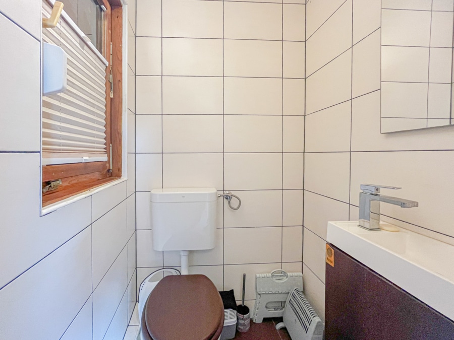 WC - Charmanter Bungalow mit großem Grundstück – Wohnen in der Natur