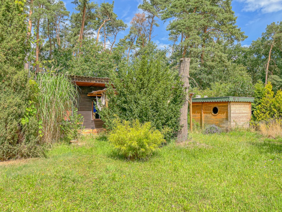 Haus mit Grundstück - Charmanter Bungalow mit großem Grundstück – Wohnen in der Natur