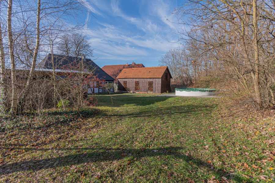 Grundstück - Leben, wo die Seele aufatmet - Historisches Forsthaus mit modernem Komfort