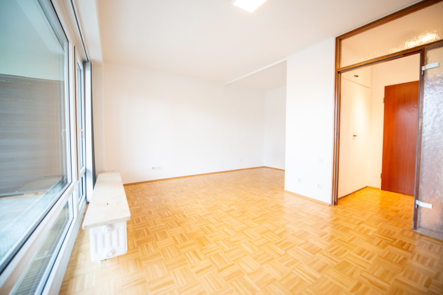 Schlaf.-/Wonbereich - Singlewohnung mit Balkon!