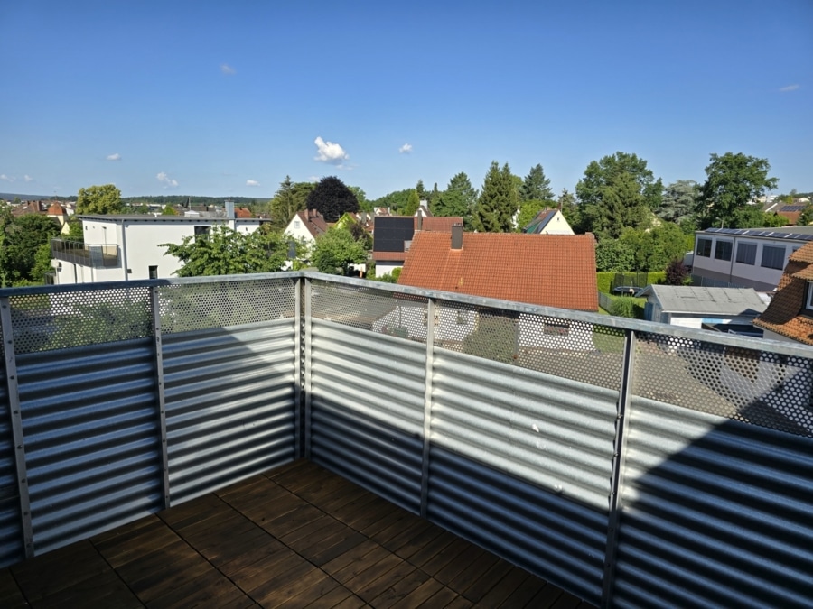 Balkon - Kernsanierte 3-Zimmer Wohnung im 2OG im Herzen von Zirndorf