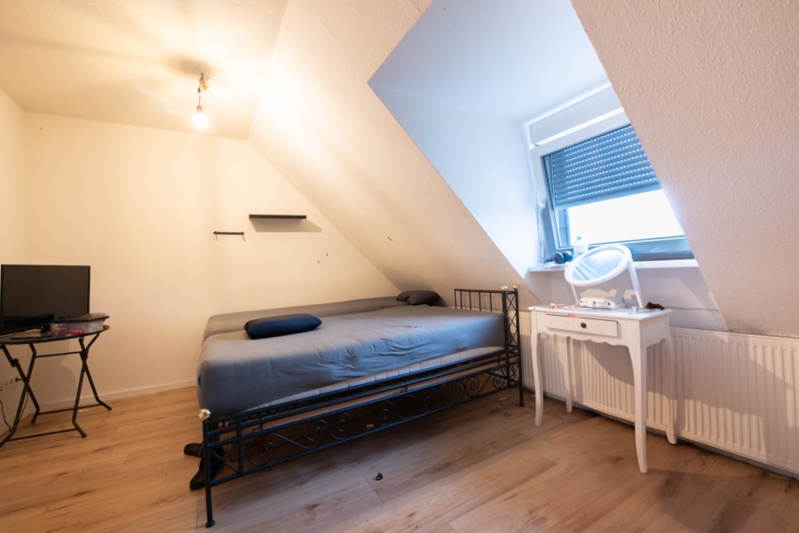 Ansicht Schlafzimmer DG - Anlageglück!