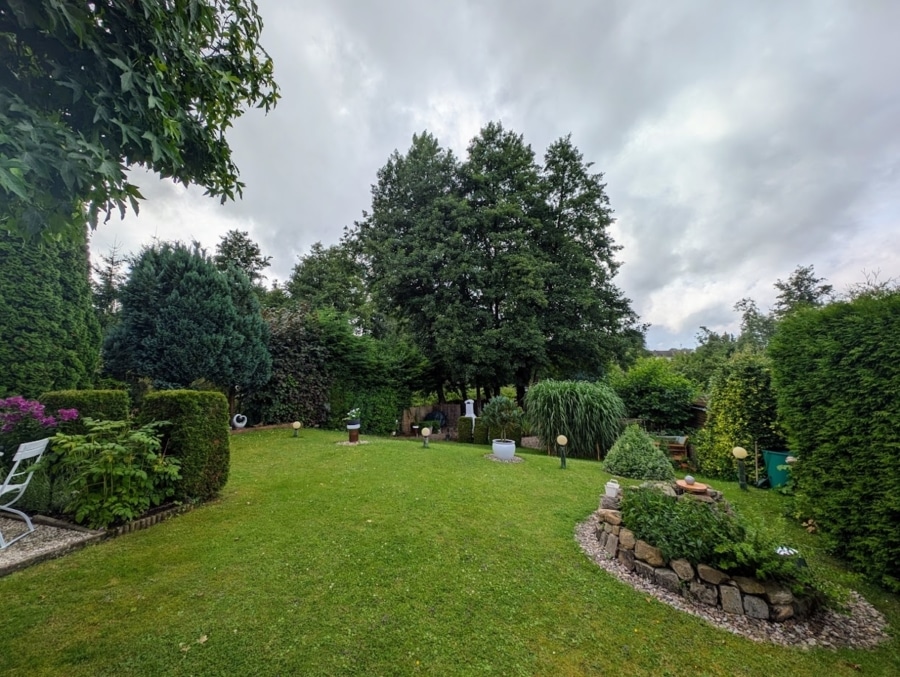 Garten - Charmante Doppelhaushälfte in Bad Münder - Hachmühlen