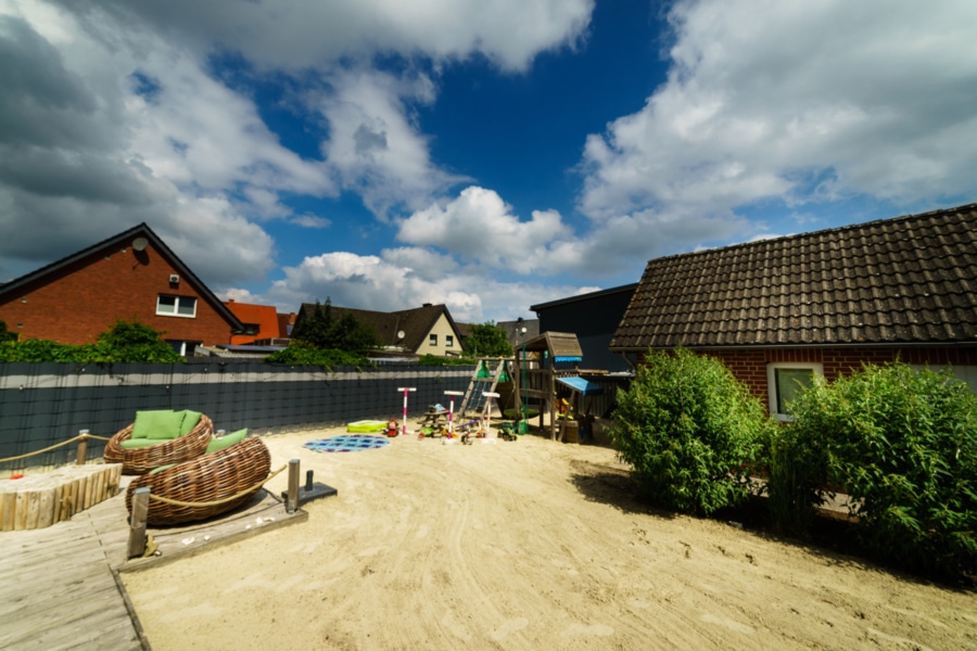 Außenansicht Garten - Exklusives Einfamilienhaus in Dörenthe: Urlaubsoase mit Strandgarten!