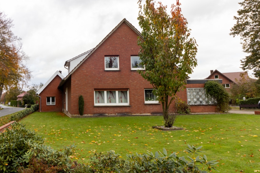 Ansicht - "Grünes Paradies: Familienhaus mit endlosem Garten"