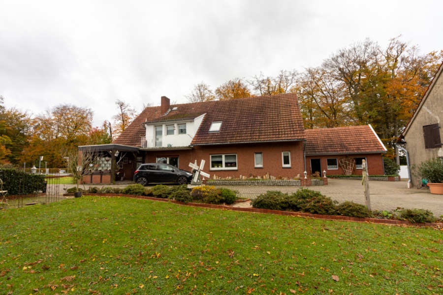 Ansicht - "Grünes Paradies: Familienhaus mit endlosem Garten"