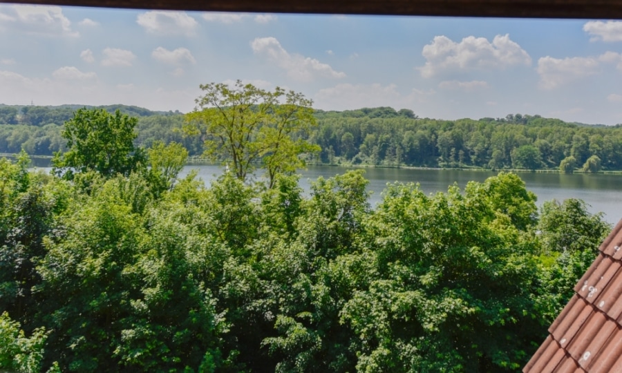 Blick aus einem weiteren Fenster - Wohnen mit Blick auf den Baldeneysee