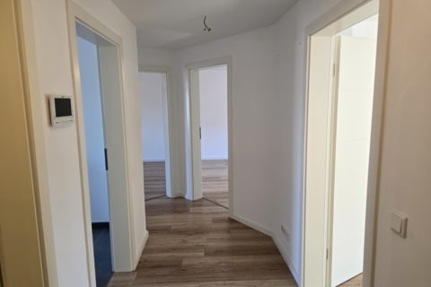 Grund­sa­nierte 3-Zimmer­wohnung mit neuer Küche im 2.OG mitten in Zirndorf, 90513 Zirndorf, Etagenwohnung