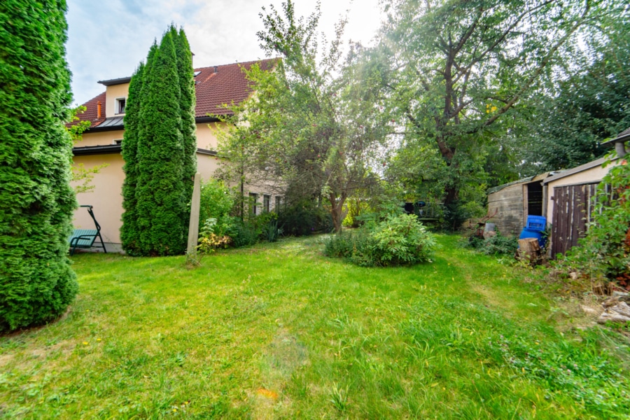 Grundstück - Charmantes Einfamilienhaus mit Einliegerwohnung in Limbach Oberfrohna