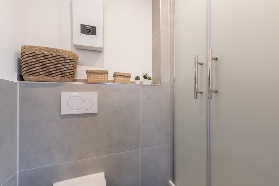 Badezimmer - Ideal für Pendler! Voll möbliertes und kernsaniertes Apartment in Weitmar-Mark