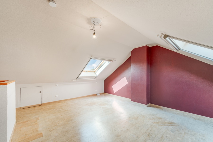 Schlafbereich/Arbeitszimmer Ansicht 2 - Großzügige Maisonette-Wohnung mit Sonnenterrasse in zentraler Lage von Velbert