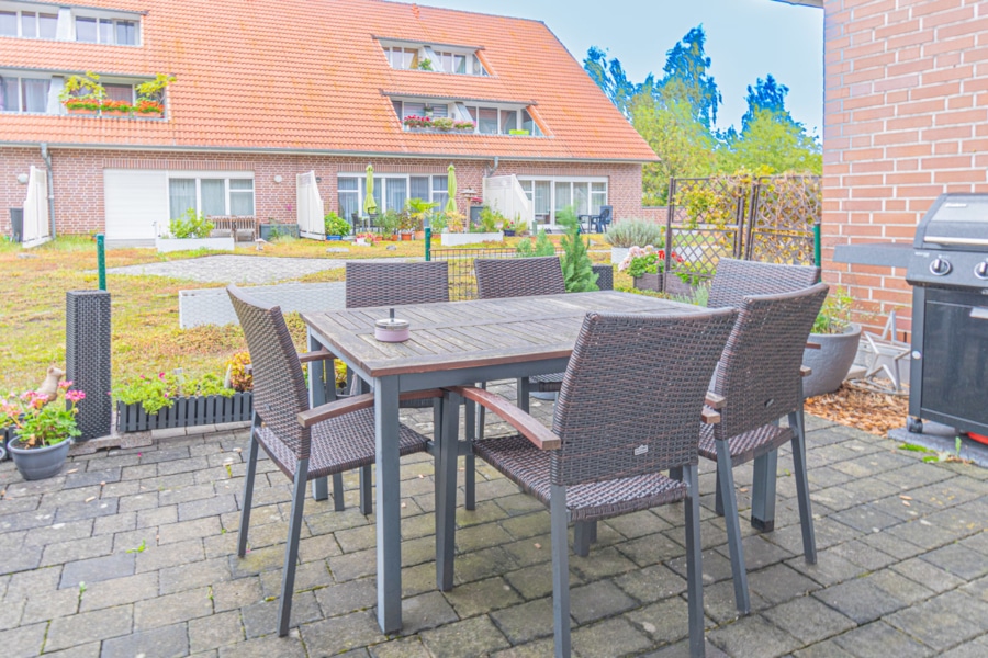 Terrasse - Ertragsstarkes Immobilienpaket - 6 Vermietete Wohnungen in Gepflegter Wohnanlage