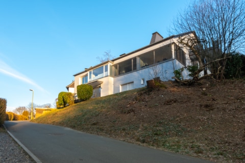 Nachhal­tigkeit trifft Luxus: Freiste­hendes 4-Famili­enhaus in Bestlage von Essen Bredeney!, 45133 Essen / Bredeney, Mehrfamilienhaus