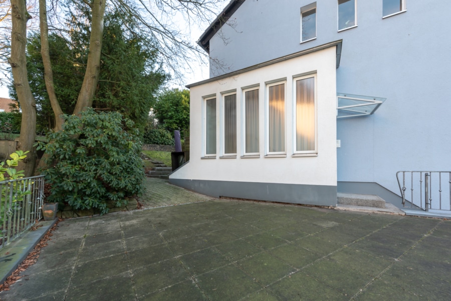 Ansicht weitere Terrasse 1. Obergeschoss - Nachhaltigkeit trifft Luxus: Freistehendes 4-Familienhaus in Bestlage von Essen Bredeney!