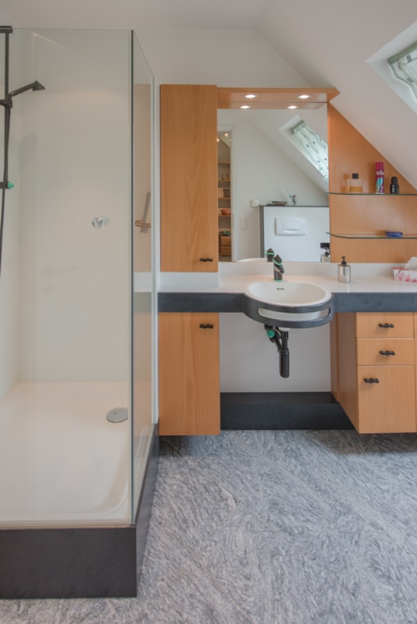 Badezimmer mit Dusche - Maisonette-Wohnung Andante