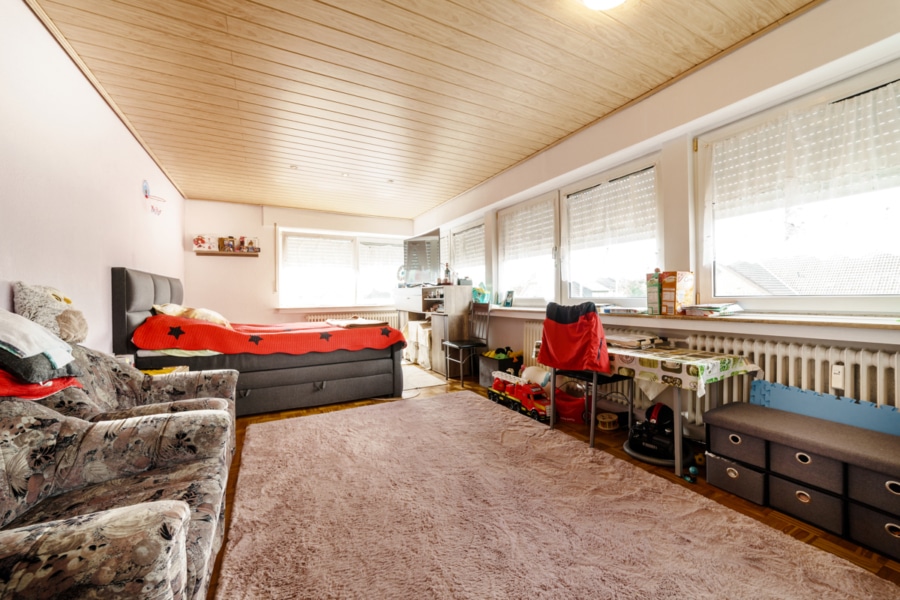 Schlafzimmer Wohnung 1 - Perfekte Symbiose: Wohn- und Geschäftshaus in Lengerich mit Autowerkstatt und Wohnungen!