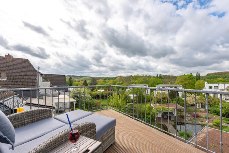 Weitblick von der Dachterrasse - Seegeflüster! Exklusive Liegenschaft am Baldeneysee!