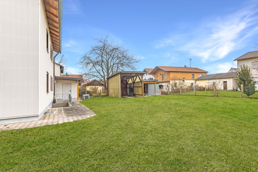 Großzügiger Garten - Charmantes Ein-/Zweifamilienhaus mit großem Garten in zentraler Lage von Haiming